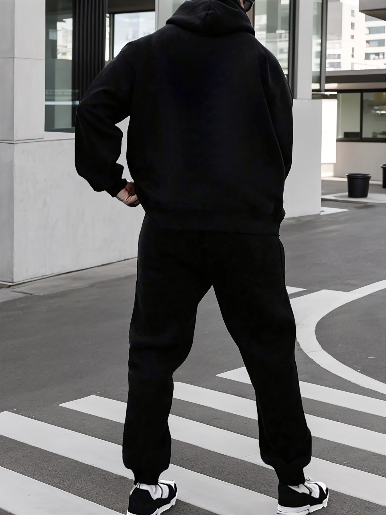 Schwarz